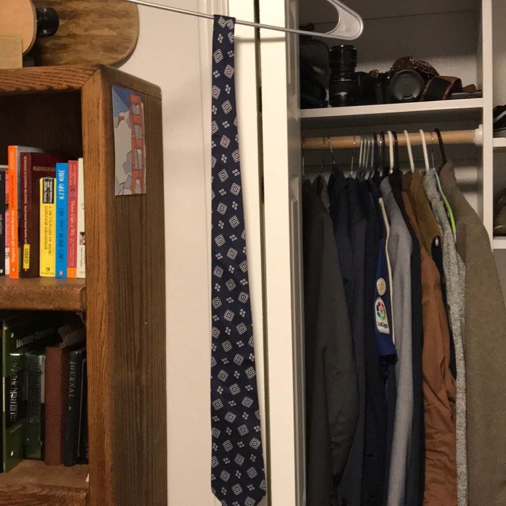 Vintage 80’s neck tie from Japan.